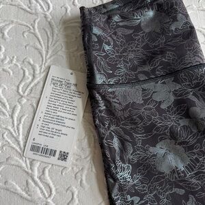 NWT Lululemon Wunder Train High-Rise Tight 28” Foil